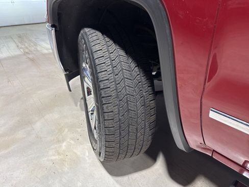 Used 2018 GMC Sierra 1500 SLT image 3