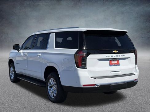 New 2026 Chevrolet Suburban LS image 6