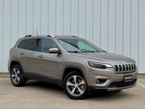 Used 2019 Jeep Cherokee Limited AWD/4WD image 8