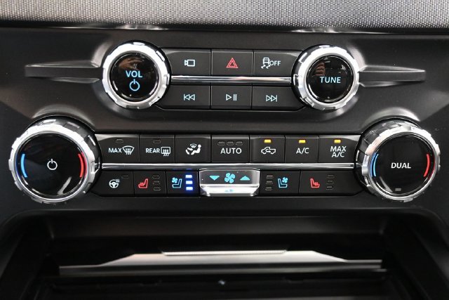 New 2026 Ford F250 Platinum AWD/4WD image 28