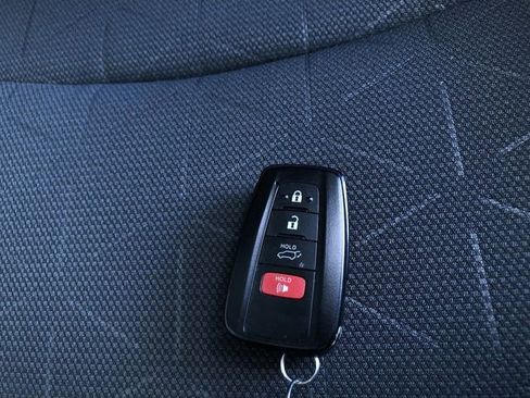 Certified 2022 Toyota RAV4 XLE image 25