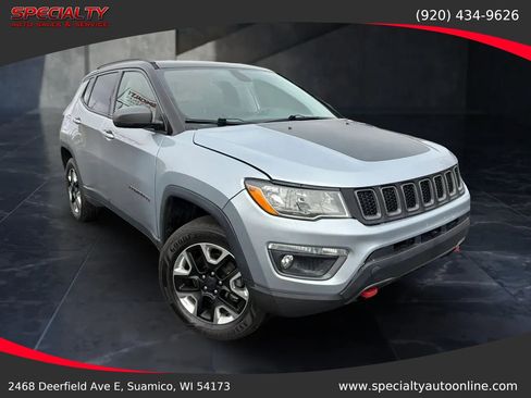 Used 2018 Jeep Compass Trailhawk AWD/4WD image 2