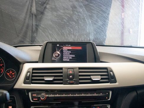 Used 2017 BMW 320i xDrive Sedan image 36