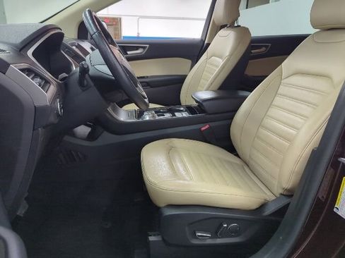 Used 2019 Ford Edge SEL w/ Equipment Group 201A FWD image 9