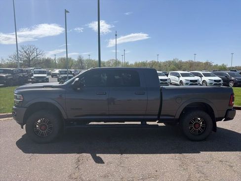 Used 2020 RAM 3500 Laramie AWD/4WD image 2