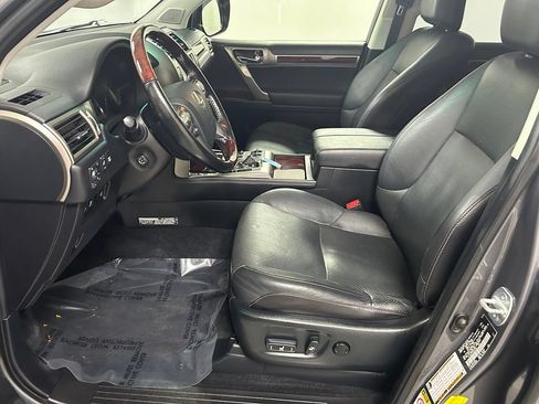 Used 2017 Lexus GX 460 Luxury w/ Preferred Accessory Package AWD/4WD image 12