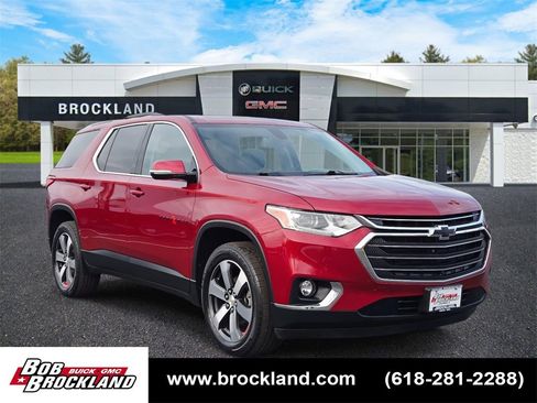 Used 2018 Chevrolet Traverse LT image 1