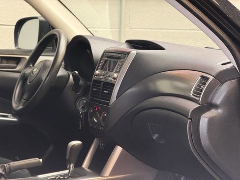 Used 2012 Subaru Forester 2.5X w/ Alloy Wheel Pkg image 2
