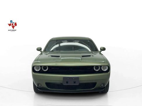 Used 2021 Dodge Challenger SXT w/ Blacktop Package image 7