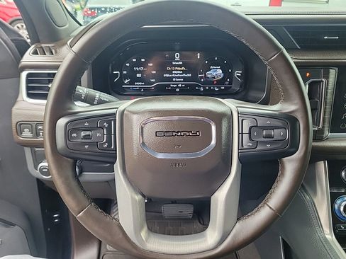 Used 2023 GMC Yukon Denali RWD image 19