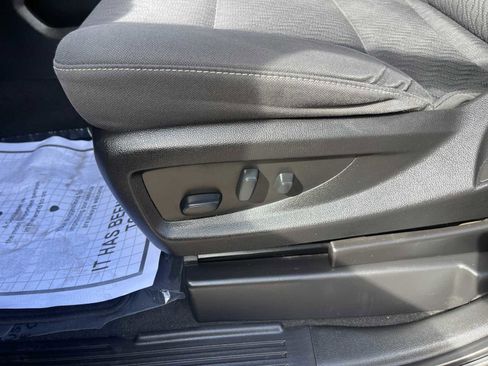 Used 2019 Chevrolet Suburban LS image 24