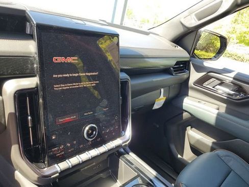 New 2026 GMC Yukon XL AT4 AWD/4WD image 26