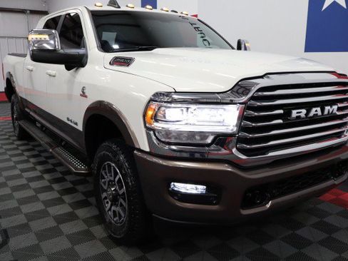 Used 2023 RAM 2500 Limited AWD/4WD image 31