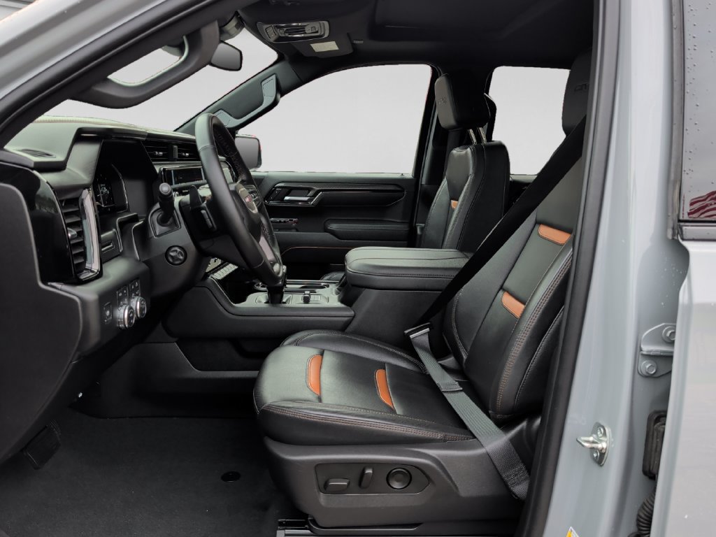 Used 2025 GMC Sierra 1500 AT4 w/ AT4 Preferred Package AWD/4WD image 16