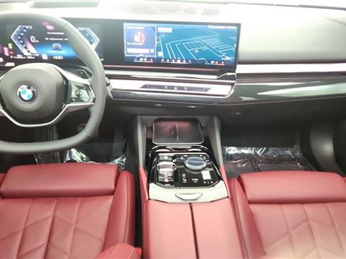 Used 2026 BMW 540i xDrive image 21