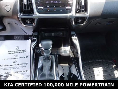 Certified 2023 Kia Sorento SX FWD image 14