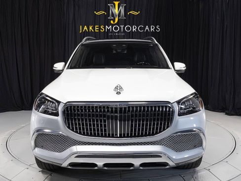 Used 2023 Mercedes-Benz Maybach GLS 600 4MATIC image 23