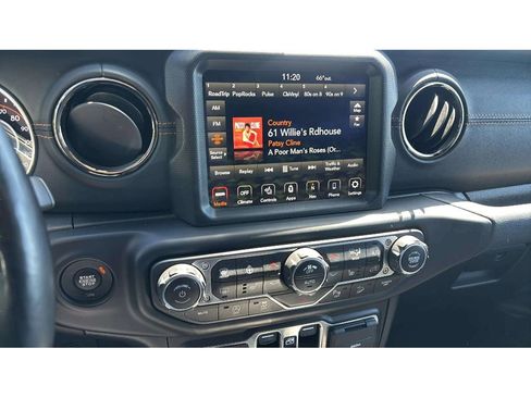 Used 2021 Jeep Wrangler Unlimited Sahara AWD/4WD image 17