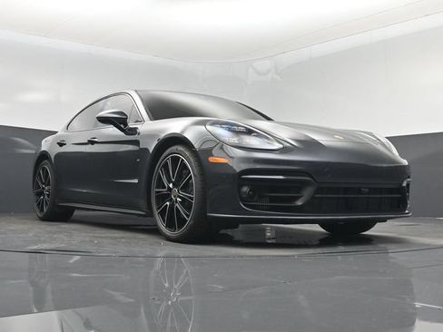 Used 2023 Porsche Panamera Platinum Edition RWD image 32