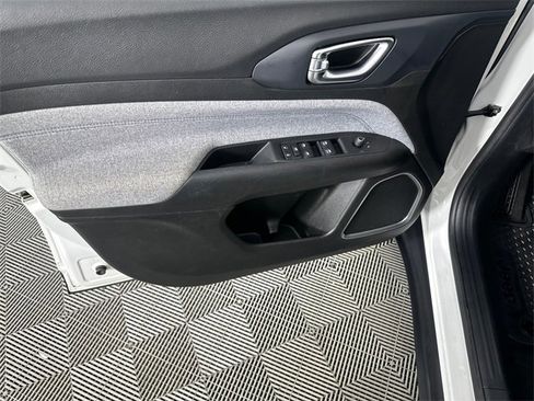 Certified 2022 Jeep Compass Latitude w/ Convenience Group image 20