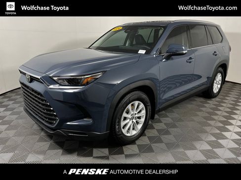 Used 2026 Toyota Grand Highlander XLE FWD image 1