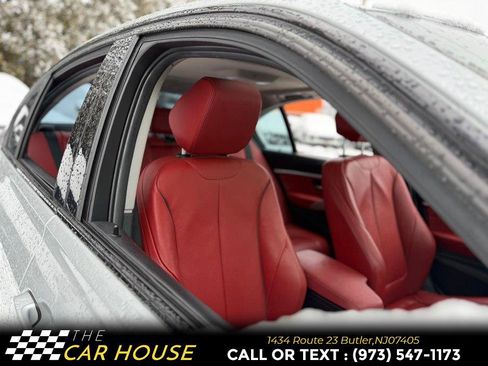 Used 2017 BMW 320i xDrive Sedan image 18