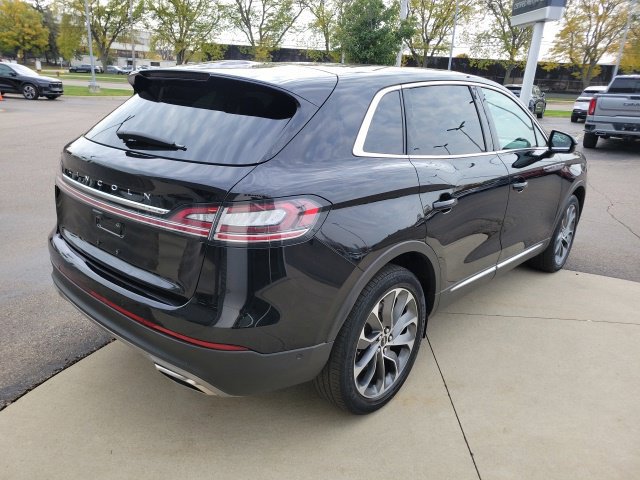 Certified 2022 Lincoln Nautilus Reserve w/ Equipment Group 201A AWD/4WD image 11