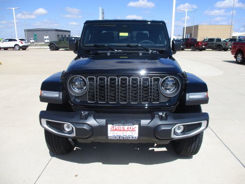 New 2026 Jeep Gladiator Sport image 11