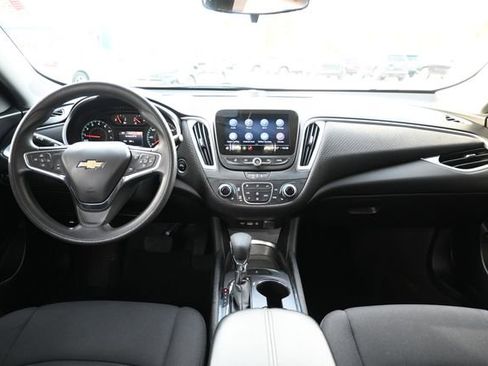 Used 2023 Chevrolet Malibu LT image 12