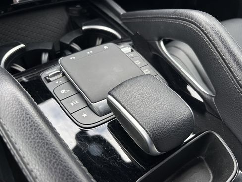 Used 2024 Mercedes-Benz GLE 350 4MATIC w/ 3rd Row Seat Package image 24