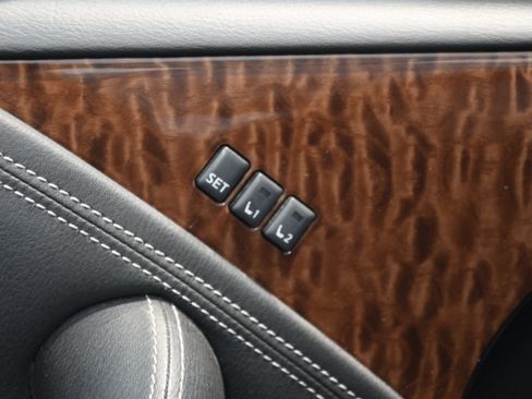 Used 2019 Nissan Armada SL w/ Premium Package AWD/4WD image 11
