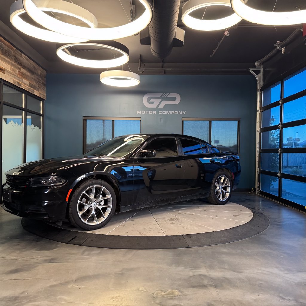 Used 2023 Dodge Charger SXT w/ Blacktop Package RWD image 7