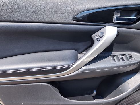 Used 2022 Mitsubishi Eclipse Cross FWD image 18