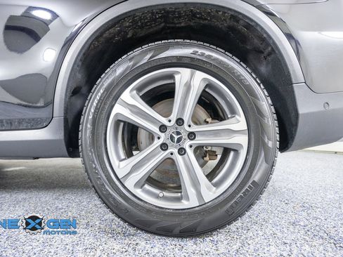 Used 2019 Mercedes-Benz GLC 300 4MATIC image 46