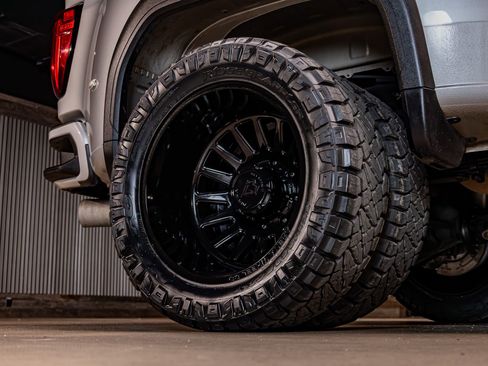 Used 2022 GMC Sierra 3500 Denali w/ Denali Ultimate Package image 15