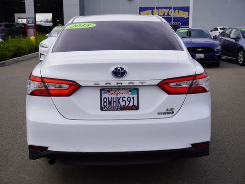Used 2018 Toyota Camry LE image 9