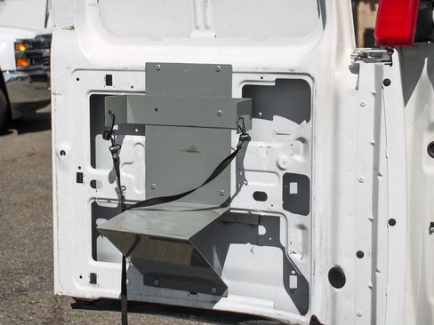 Used 2012 Chevrolet Express 2500 w/ Power Package image 9