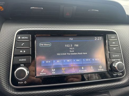 Used 2022 Nissan Kicks S image 24