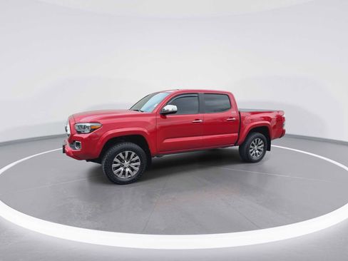Certified 2022 Toyota Tacoma Limited AWD/4WD image 4