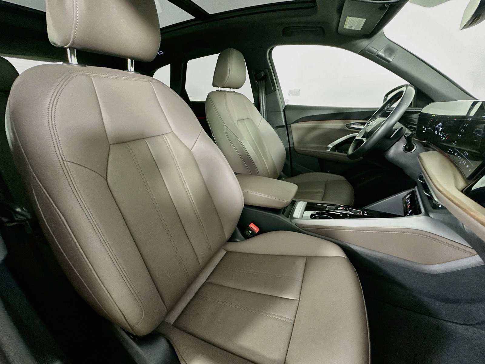 Certified 2025 Audi Q5 Premium Plus w/ Premium Plus AWD/4WD image 44