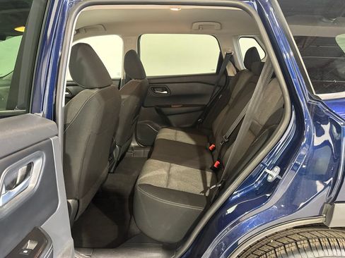 Used 2025 Nissan Rogue SV AWD/4WD image 19