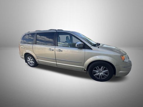 Used 2010 Chrysler Town & Country Limited FWD image 2