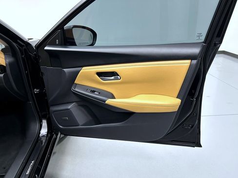 Used 2024 Nissan Sentra SV w/ SV Premium Package FWD image 16