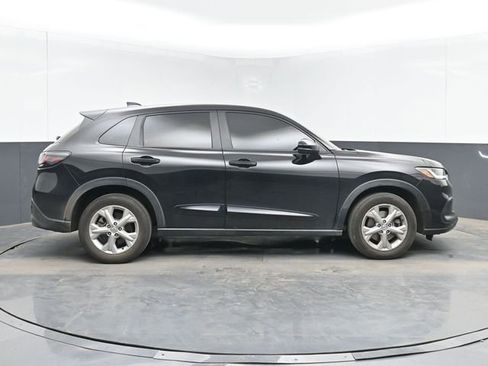 Used 2023 Honda HR-V LX image 11