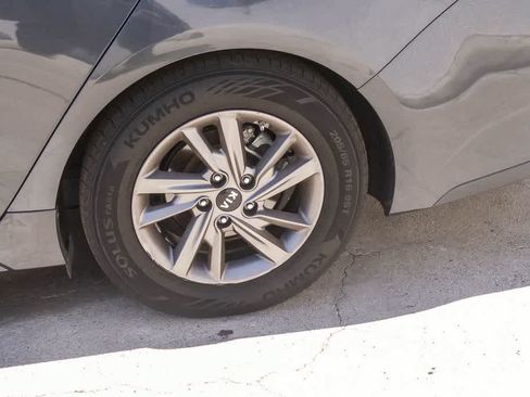 Used 2020 Kia Optima LX FWD image 6