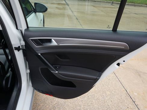 Used 2017 Volkswagen Golf Alltrack SE AWD/4WD image 19