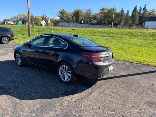 Used 2017 Buick Regal Premium w/ Driver Confidence Package #2 FWD image 24