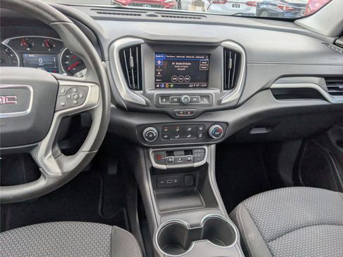 Used 2024 GMC Terrain SLE FWD image 17