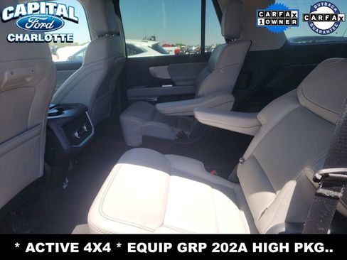 Used 2025 Ford Expedition Active AWD/4WD image 12