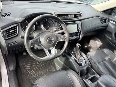 Used 2018 Nissan Rogue SL image 22